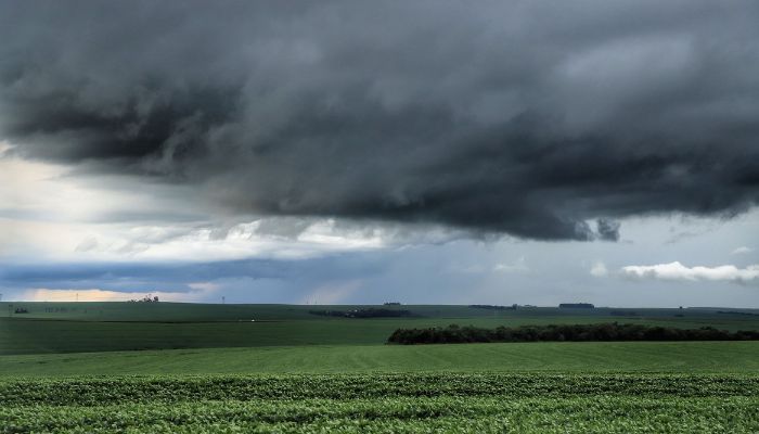 Foto: José Fernando Ogura/AEN Após classificação de tornado em Mercedes, temporais dão trégua no Paraná no fim de semana
